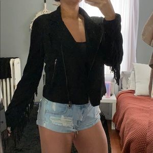 ✨Black faux suede jacket with fringe details✨